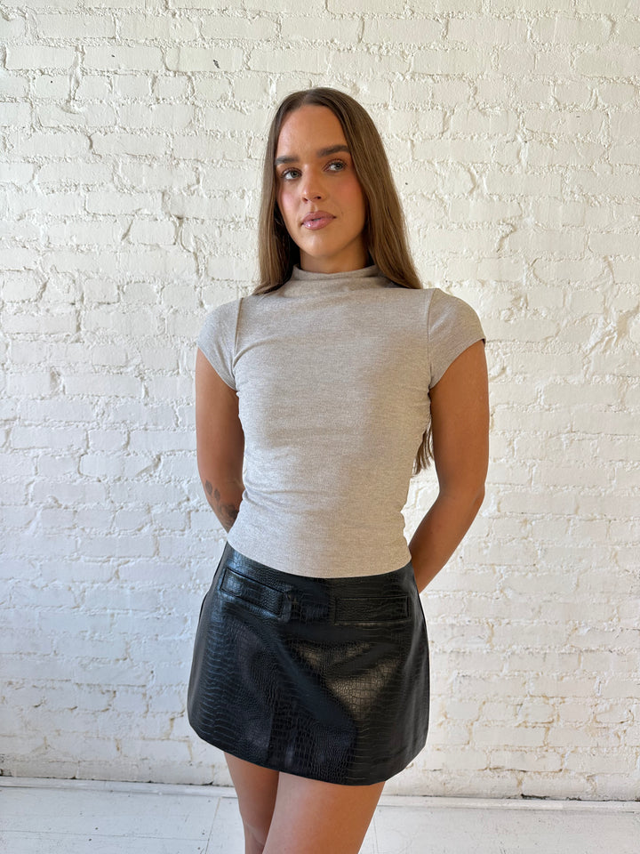 Kenn Mockneck Short Sleeve Top- Taupe