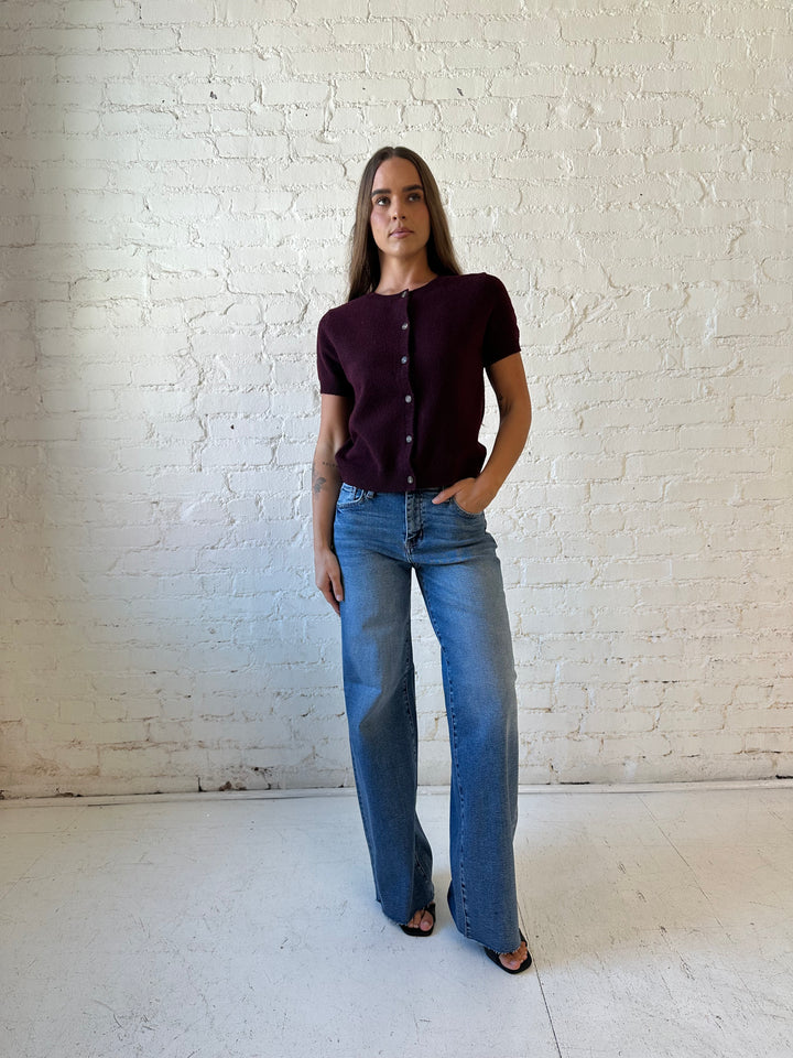 Izzy Medium Raw Hem Wash Wide Leg Jean