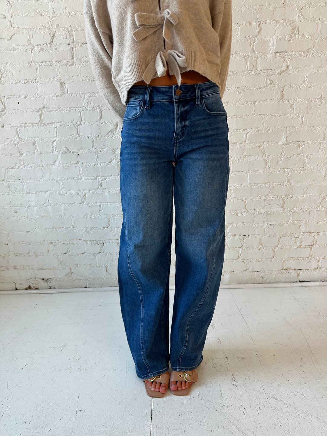 Carmen Medium Wash Barrel Jean