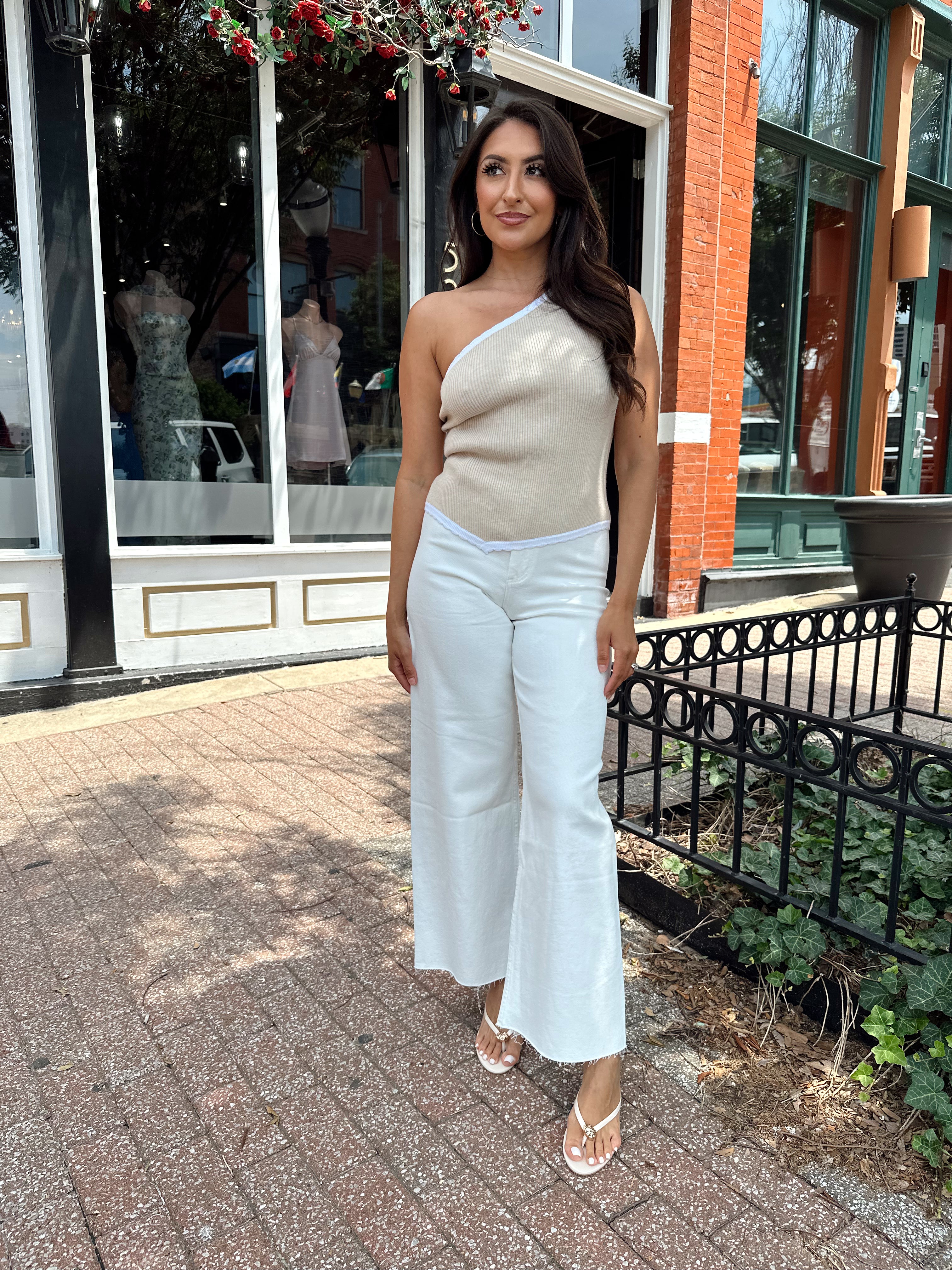 Trendy Tank Tops & Strapless Styles | Chic & Affordable Tops