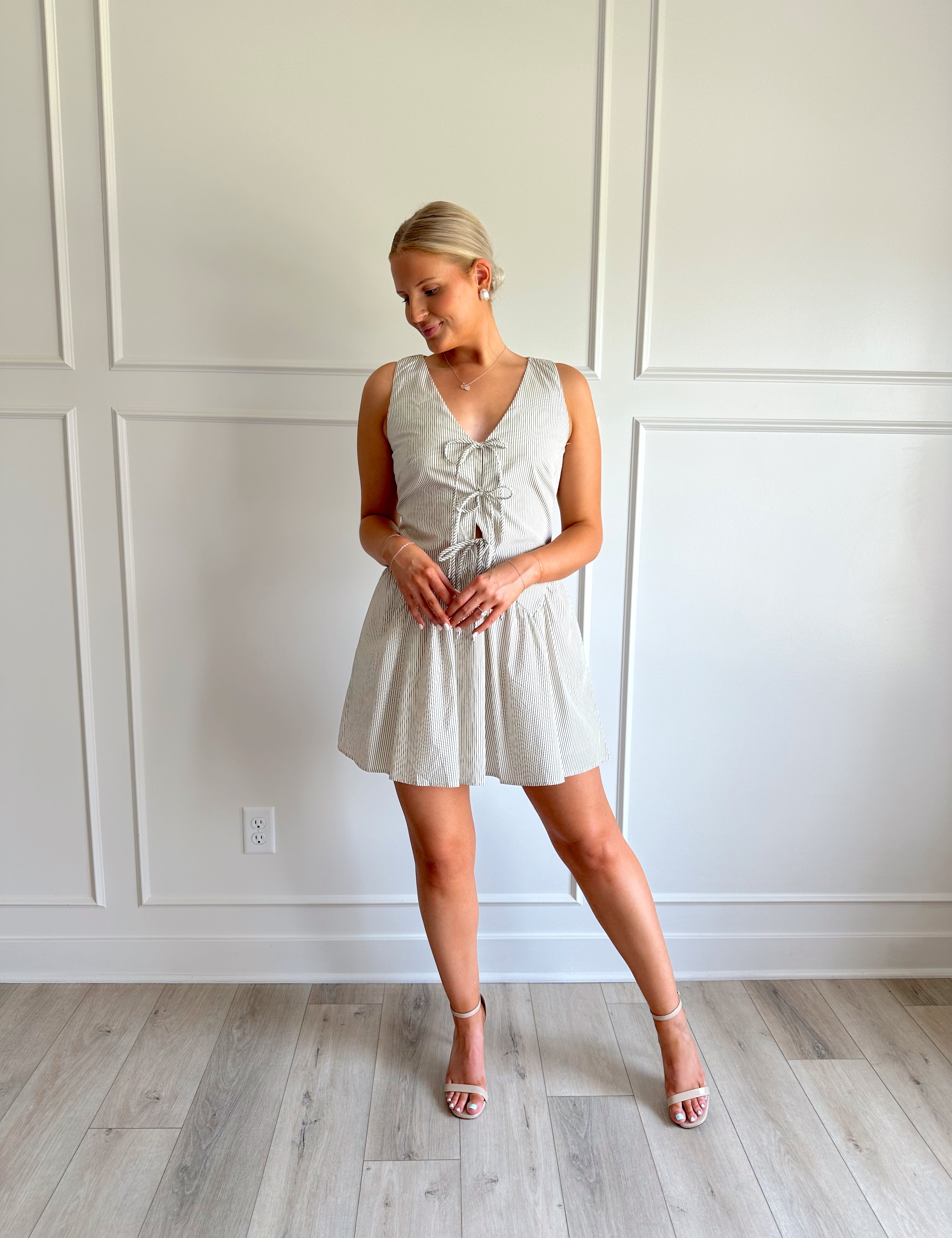 Striped tie front dress perfect for fall fashion.