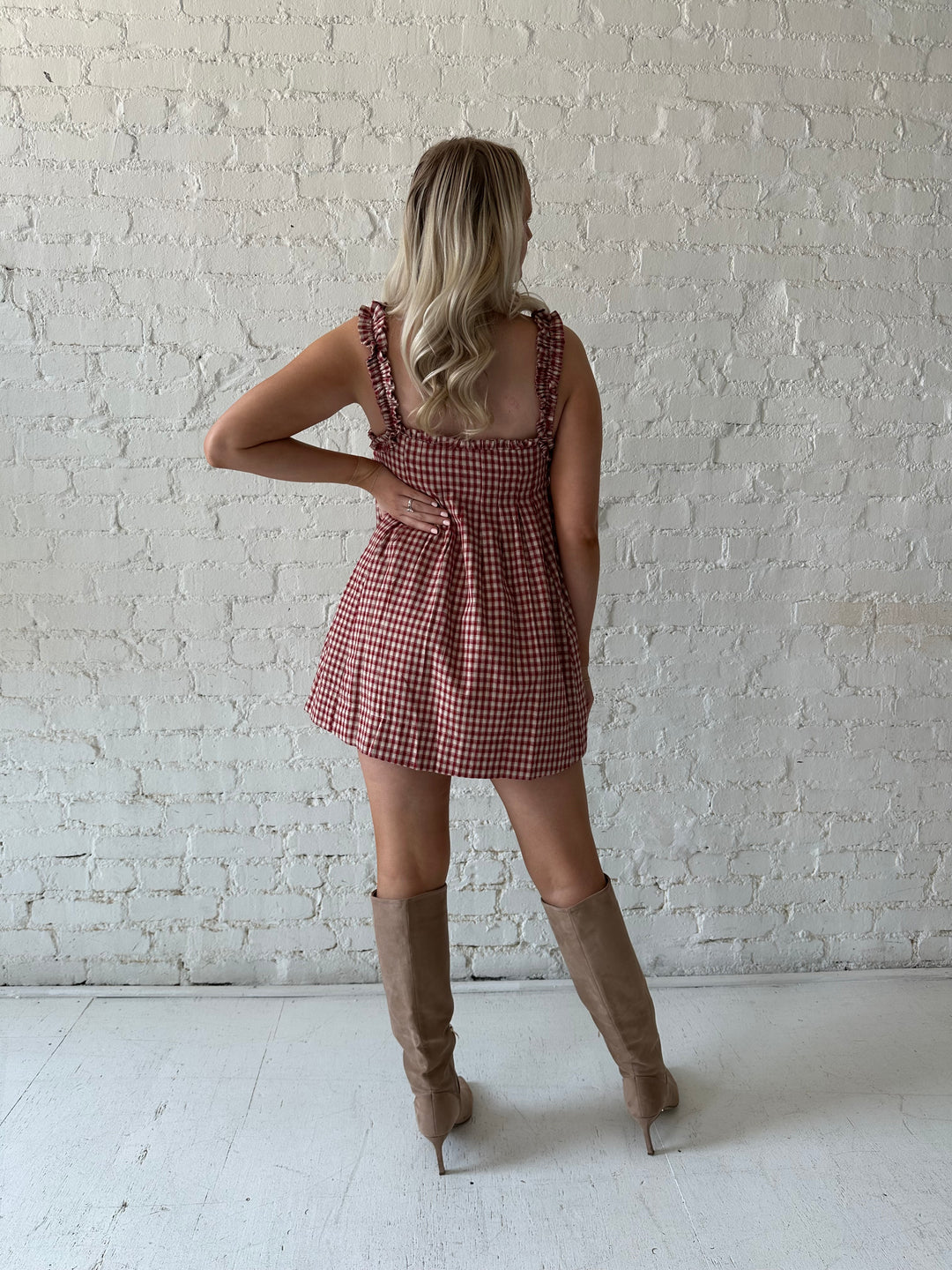 plaid babydoll dress Green Bow Tie Moda Boutique The standout detail is the large contrast bow accent at the front Red Plaid Babydoll Mini Dress