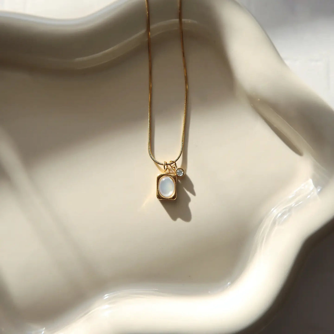 Ivey Pendant Necklace