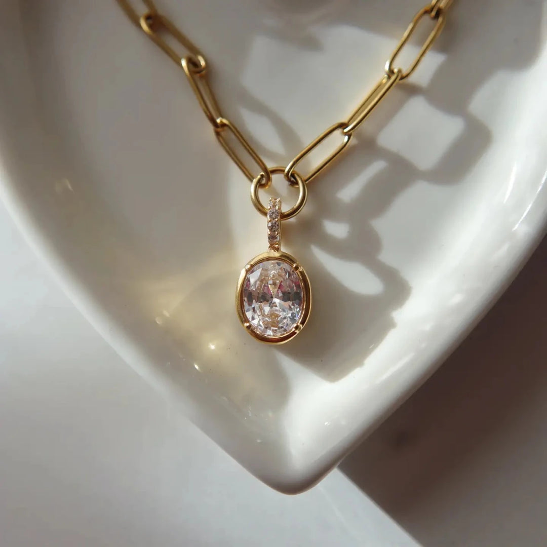 Mila Oval Paperclip Pendant Necklace - Gwenna The Label